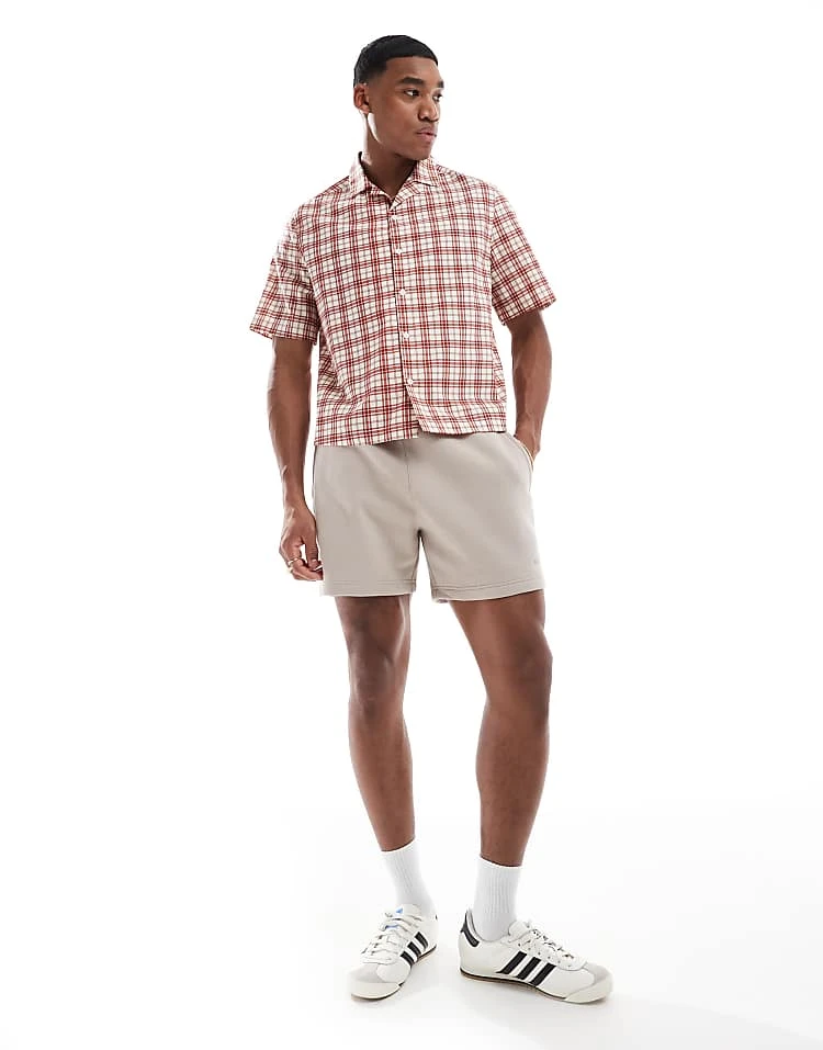 Hollister 8"" Loose Fleece Short In Beige For Men - Image 6