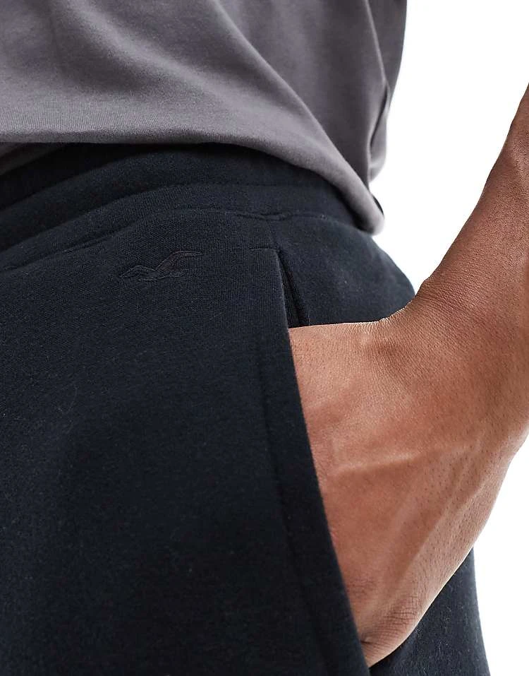 Hollister 8"" Icon Fleece Short In Black For Men - Image 4