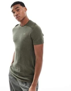 Hollister Short Sleeve Textured Icon T-shirt In Khaki For Men